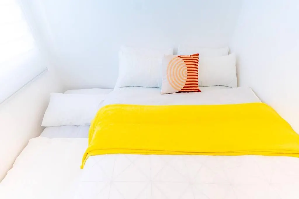 A2J Luxury 3Br Bgc Loft Near Malls And Airport Manila Philippines