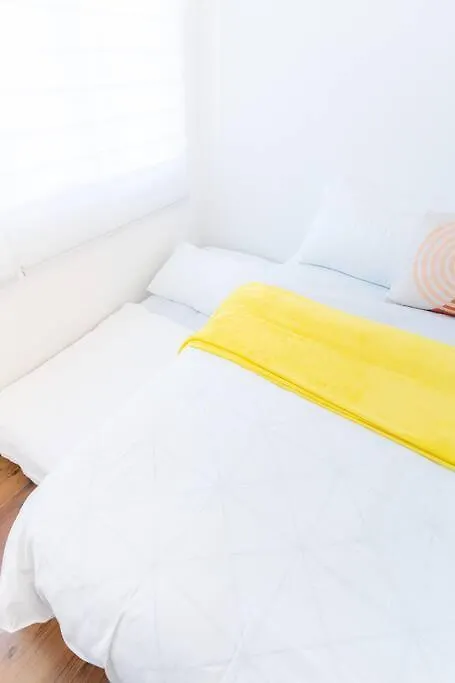 A2J Luxury 3Br Bgc Loft Near Malls And Airport Manila Apartment